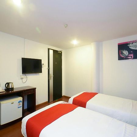 Super Oyo 976 Dragon Inn Miri Luaran gambar